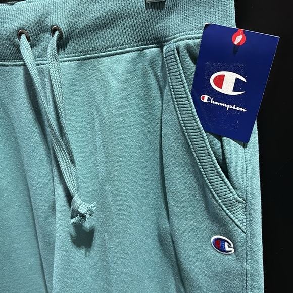 Champion Fleece Lined Joggers,elastic drawstring waist,hip pockets,rib knit cuff - Picture 4 of 8